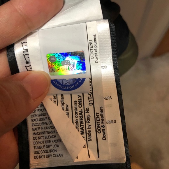 Canada Goose Ellison (Medium) Down Jacket - Picture 12 of 12